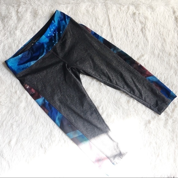 Lula Roe Karla Grey Starry Capri Leggin sz S/M - Picture 2 of 5